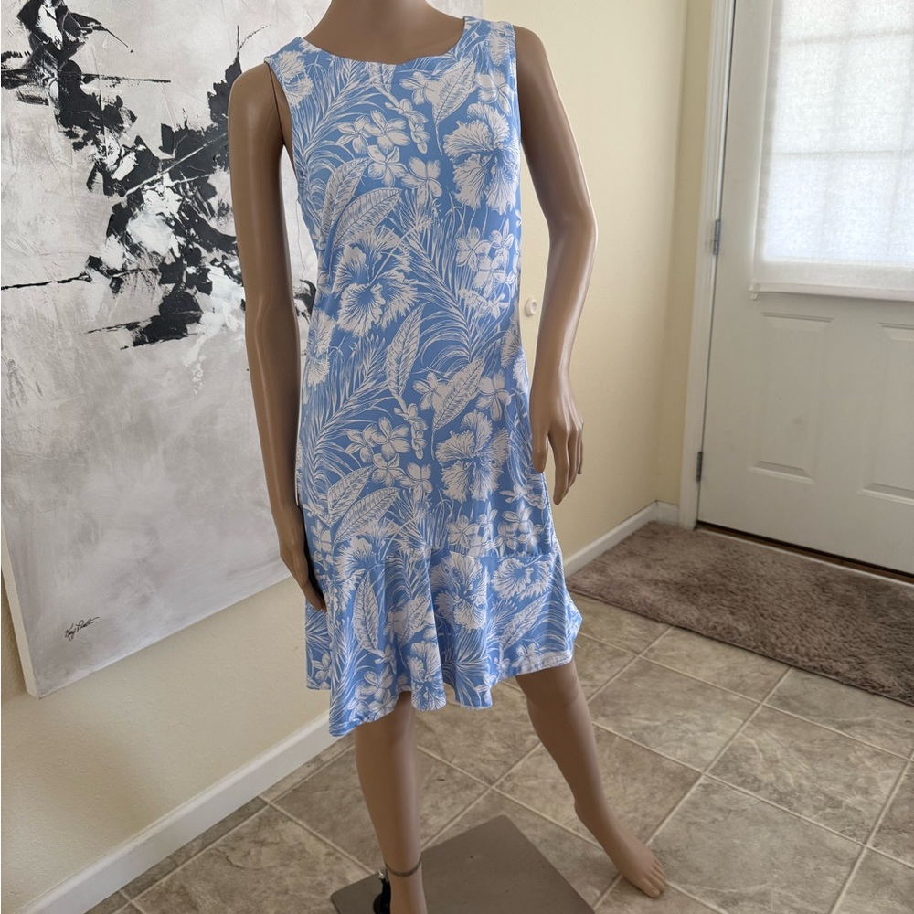Elegant Blue Floral Midi Dress